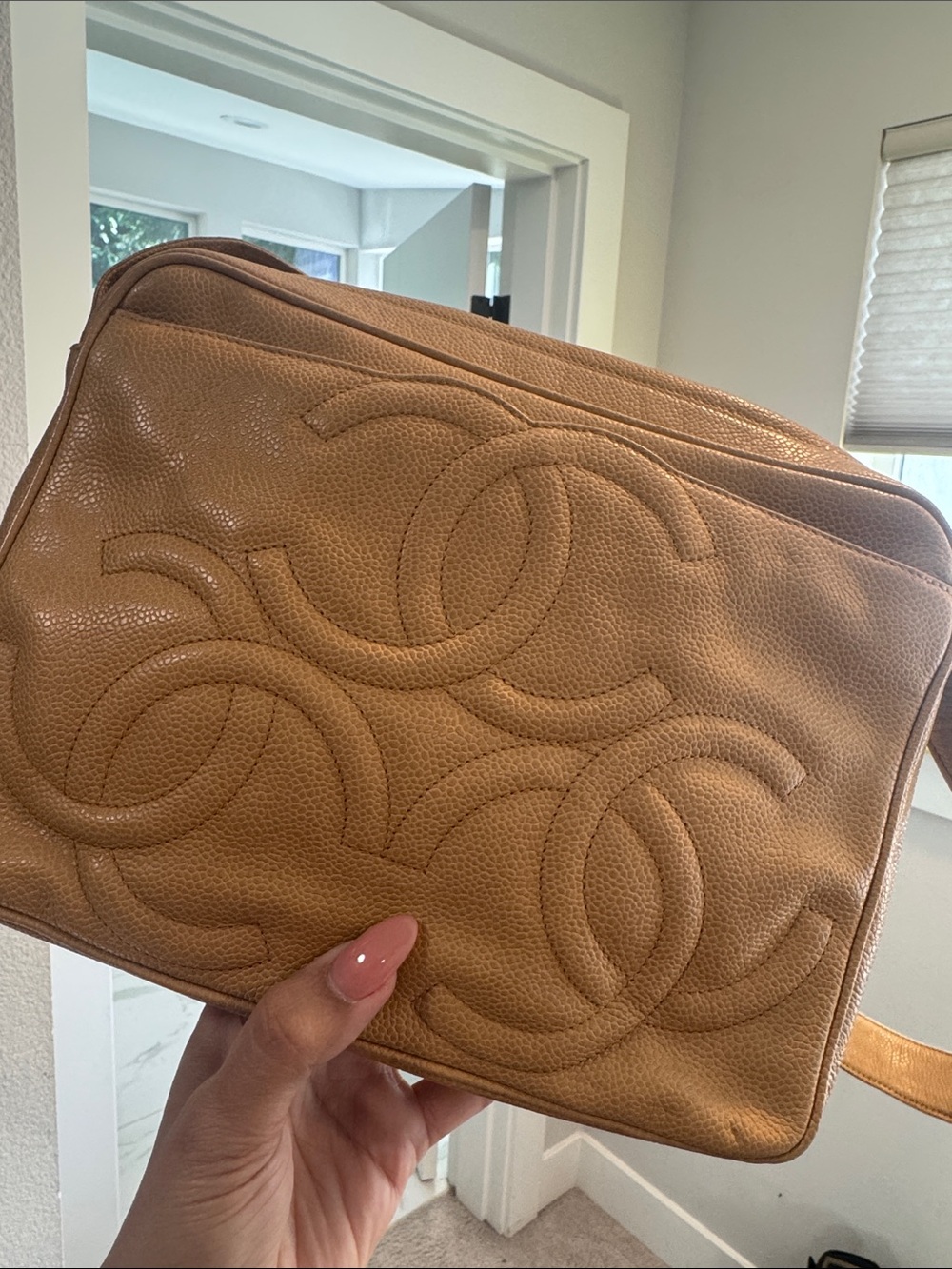 Chanel crossbody vintage